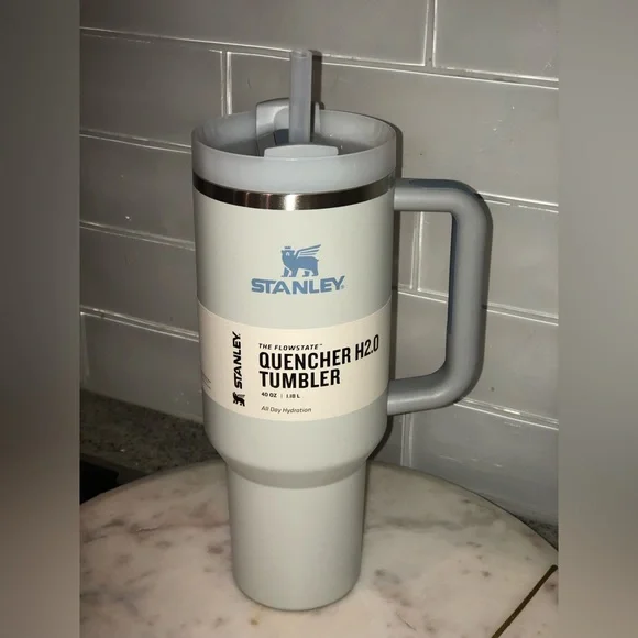 ✨NWT✨ Stanley Quencher H2.0 FlowState Tumbler 40oz (Fog) - Picture 8 of 17